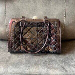 POSI Geometric Shimmery Burgundy Purse‎
